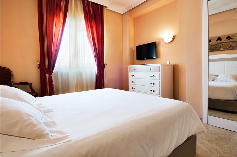 Hotel Del Val - Parking Gratuito Andujar Luaran gambar