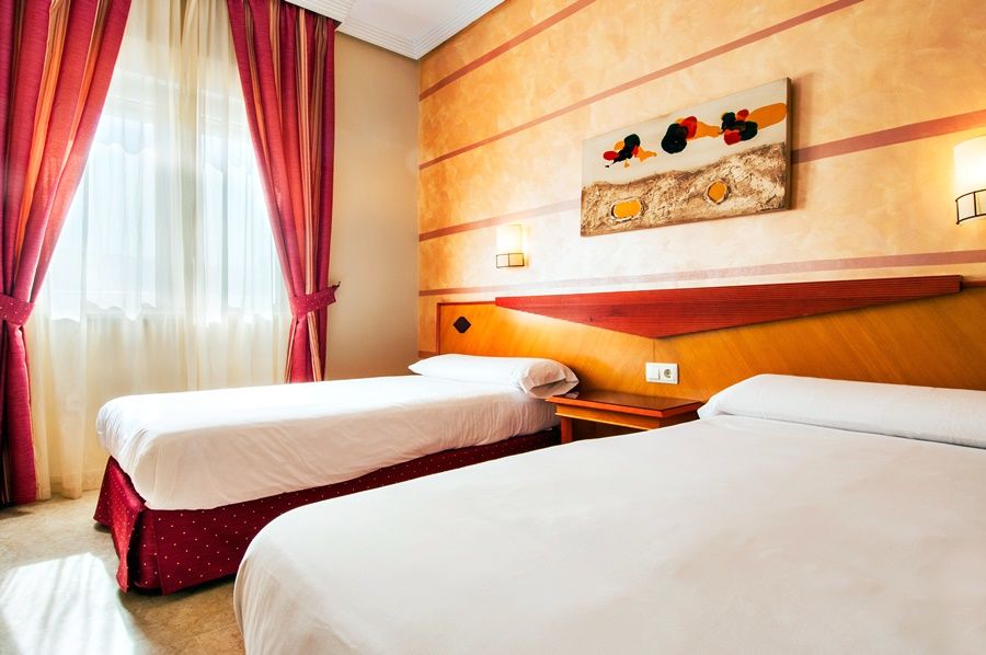 Hotel Del Val - Parking Gratuito Andujar Luaran gambar